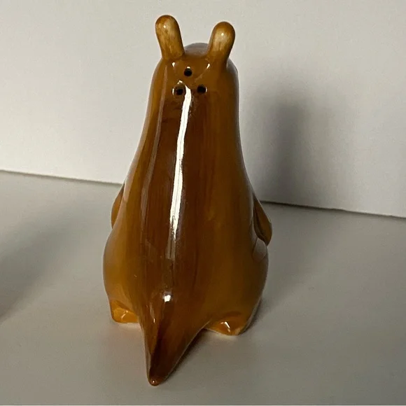 Vintage Salt Pepper Shakers Kangaroo Joey Pouch 2 Piece Kitsch Urban Outfitters - Picture 15 of 16